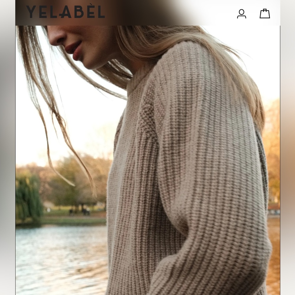 New Yellow Label Co. Le Wool Chunky
Sweater yelabel $225 sold out xs/s unisex